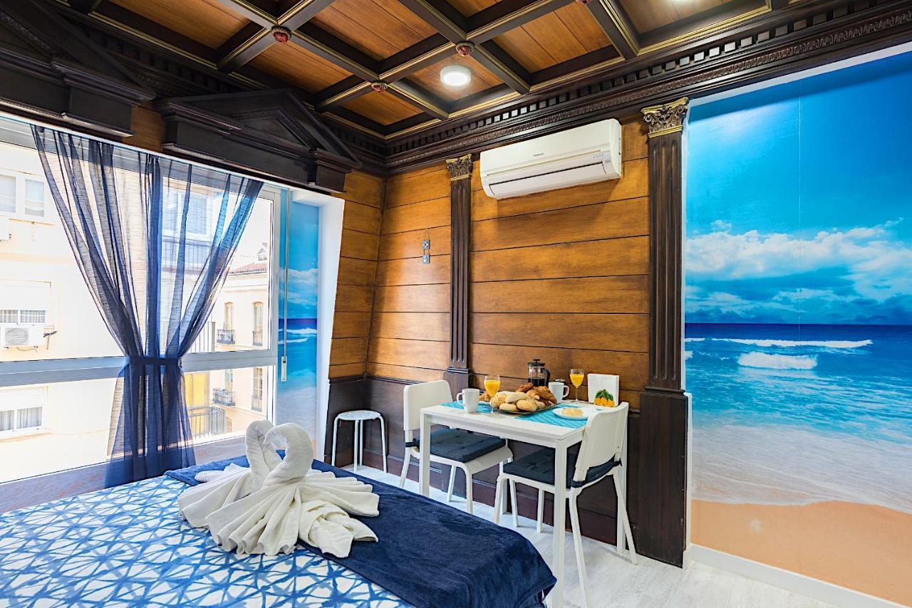 Citycenter Pirates Room, Young People Only Malaga Ngoại thất bức ảnh