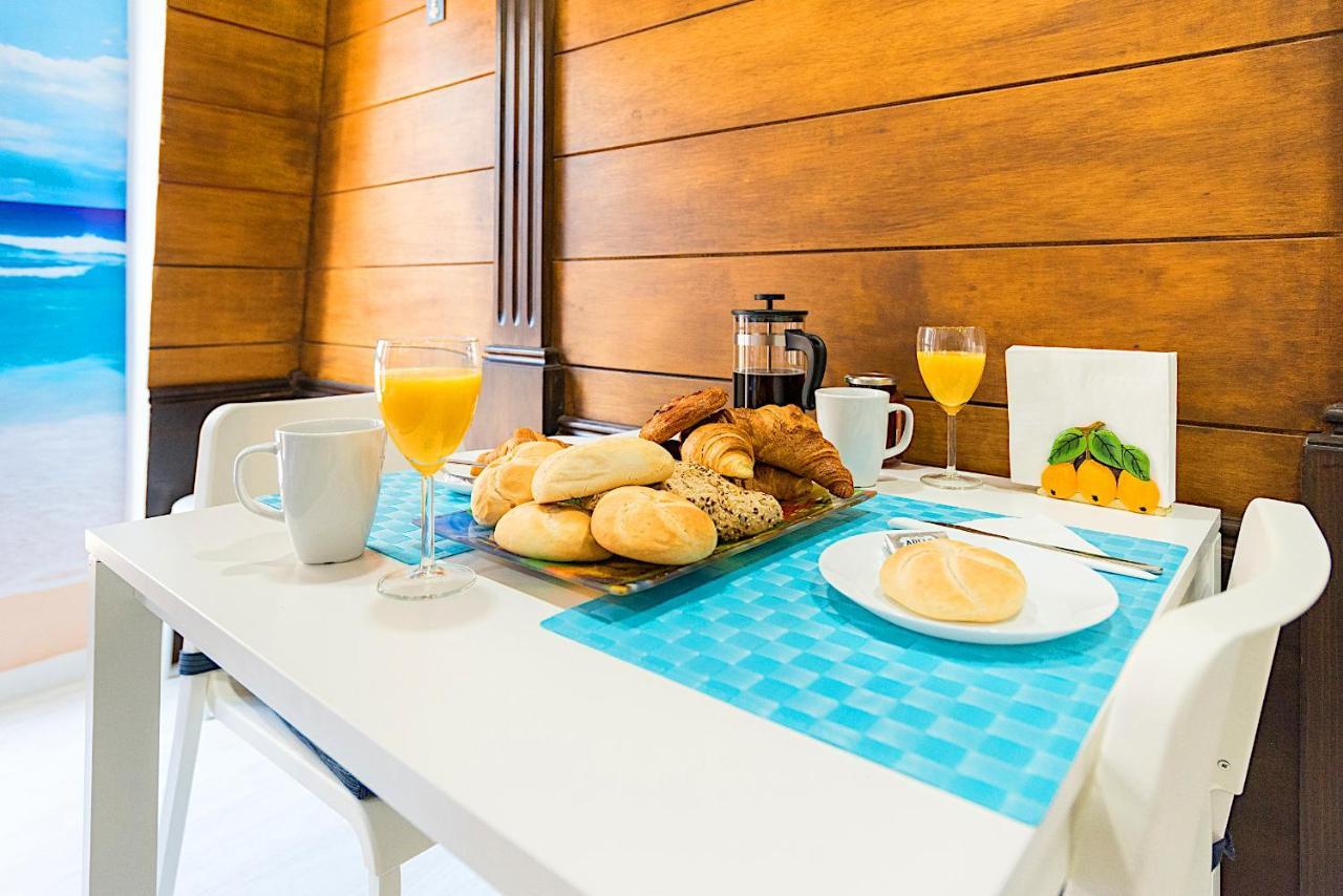 Citycenter Pirates Room, Young People Only Malaga Ngoại thất bức ảnh